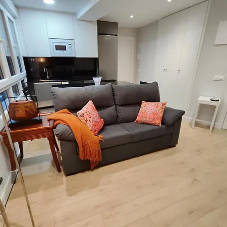 Moderno, Luminoso Y Exterior En Calle Peatonal * Οβιέδο