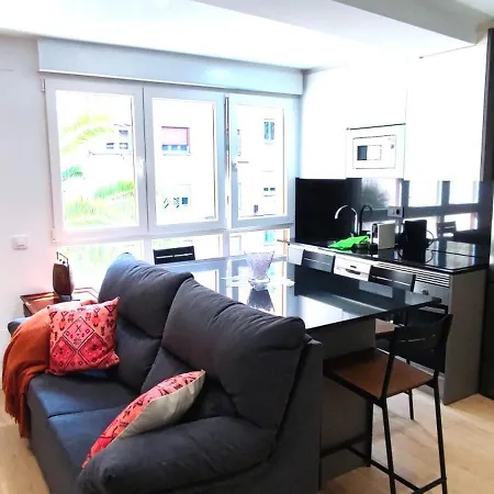 Moderno, Luminoso Y Exterior En Calle Peatonal Appartamento *