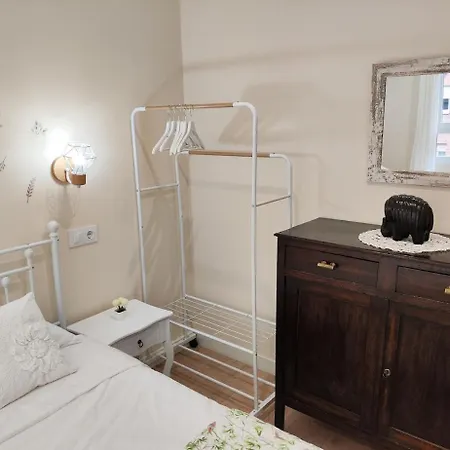 Διαμέρισμα Moderno, Luminoso Y Exterior En Calle Peatonal