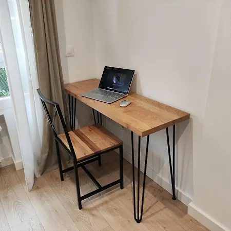 Moderno, Luminoso Y Exterior En Calle Peatonal