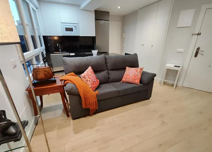 Moderno, Luminoso Y Exterior En Calle Peatonal * אוביידו