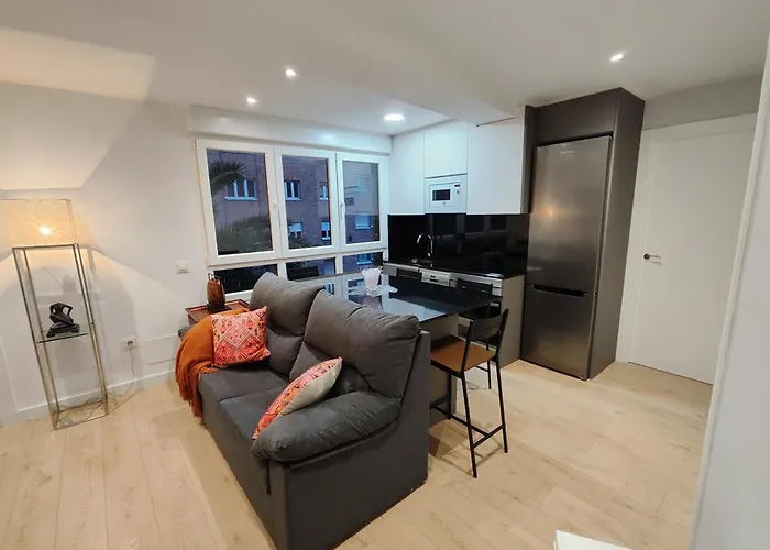 Moderno, Luminoso Y Exterior En Calle Peatonal אוביידו