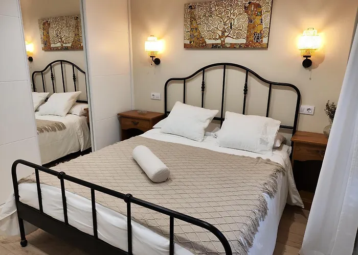 Moderno, Luminoso Y Exterior En Calle Peatonal דירה