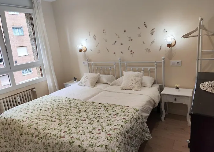 Moderno, Luminoso Y Exterior En Calle Peatonal דירה